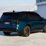 A rear three quarter view of the Ford Edge L