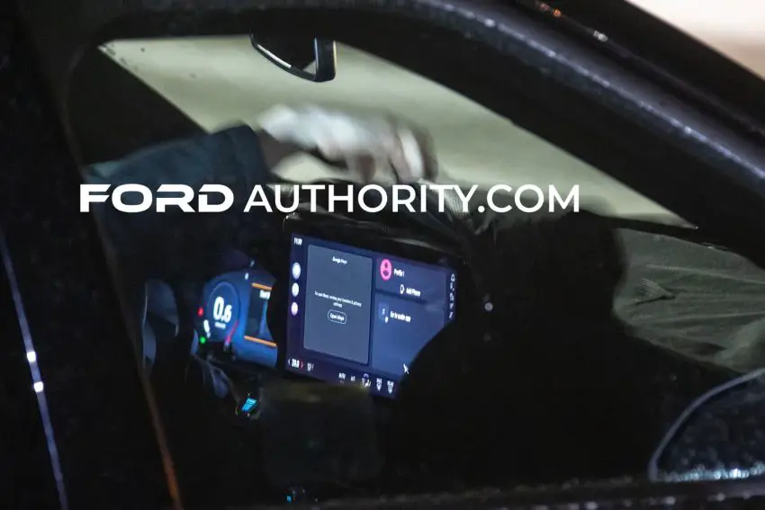 2024 Ford Explorer Will Boast Larger Touchscreen As Standard   2024 Ford Explorer Refresh Prototype Spy Shots February 2023 Interior 001 850x567 