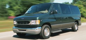 2002 Ford Econoline - Exterior 001 - Front Three Quarters