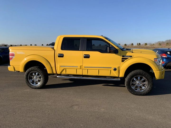 2014 Ford F-150 Lariat Tonka Edition - Exterior 002 - Side