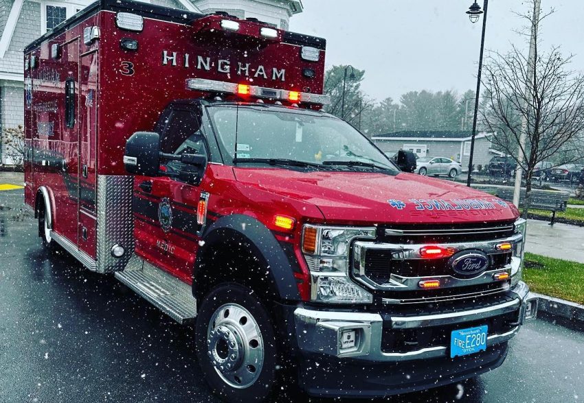 Ford F-550 Ambulance Hingham Fire Department - Exterior 001 - Front Three Quarters