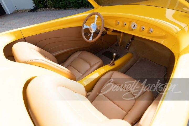 1937 Ford Roadster - Interior 001