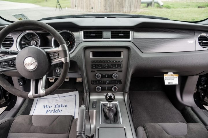 2013 Ford Mustang Boss 302 Laguna Seca - Interior 001