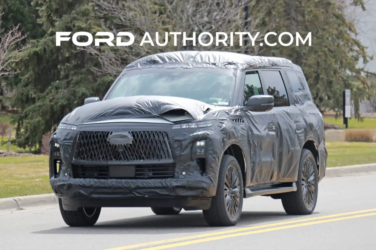 2025 Infiniti QX80 Spied As Upcoming Lincoln Navigator Rival