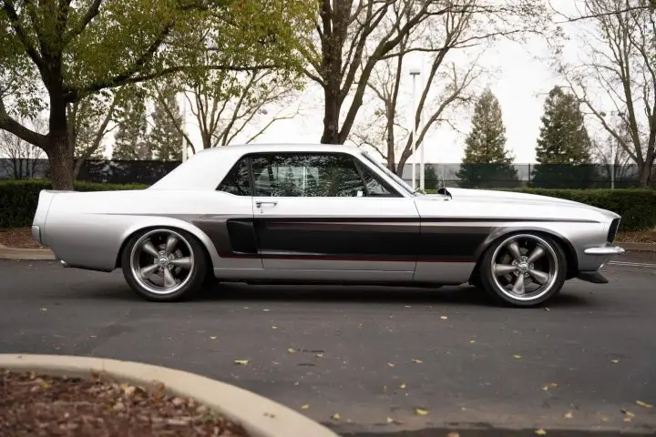 Custom 1967 Ford Mustang Count's Kustoms Counting Cars - Exterior 002 - Side
