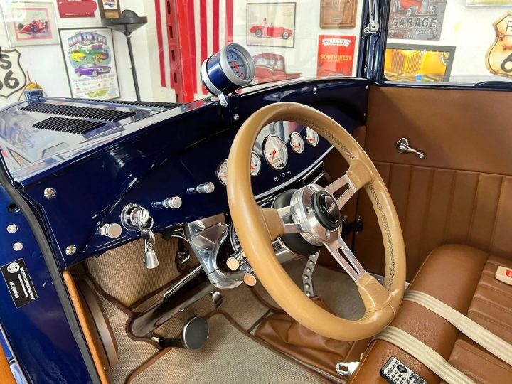 1929 Ford Model A Pickup - Interior 001