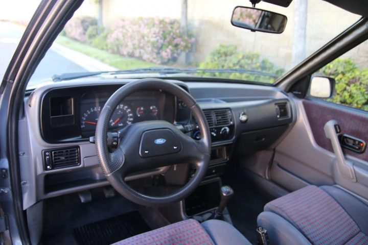 1988 Ford Escort XR3i - Interior 001