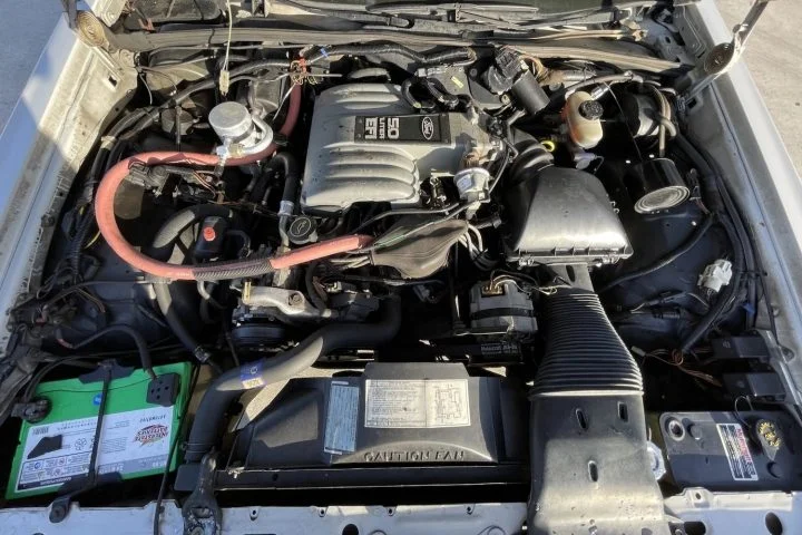 1988 Ford LTD Crown Victoria With 29K Miles - Engine Bay 001