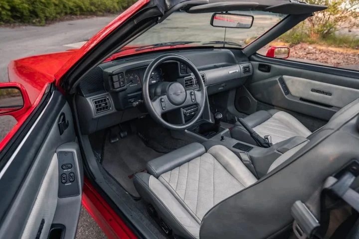 1988 Ford Mustang ASC McLaren Convertible - Interior 001