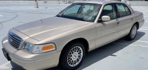 1998 Ford Crown Victoria With 13K Miles - Exterior 001 - Front Three Quarters