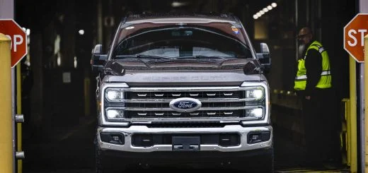 2023 Ford Super Duty Production Kentucky Truck Plant - Exterior 001 - Front