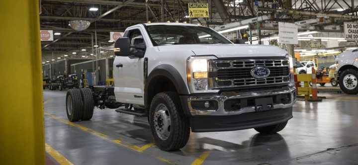 2023 Ford Super Duty Production Ohio Assembly Plant - Exterior 001 - Front Three Quarters