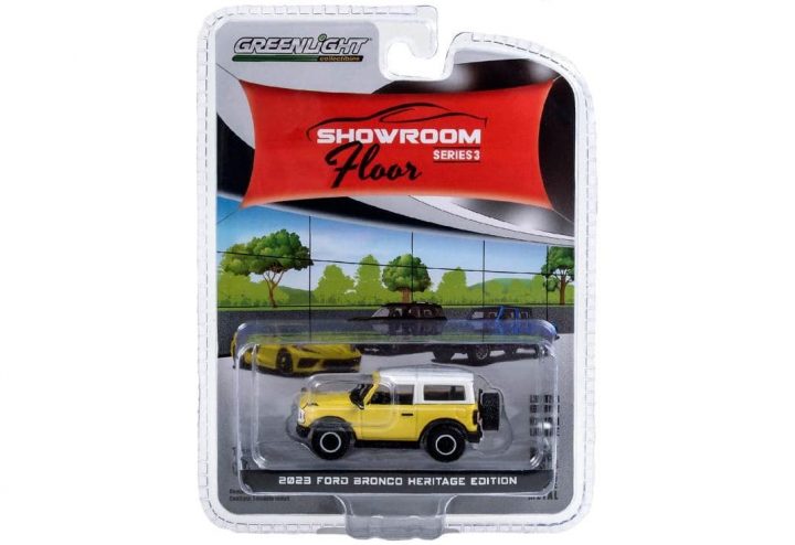 Ford Bronco Heritage Limited Greenlight Collectibles 1 64 Showroom Floor Series 3 - Exterior 001 - Side