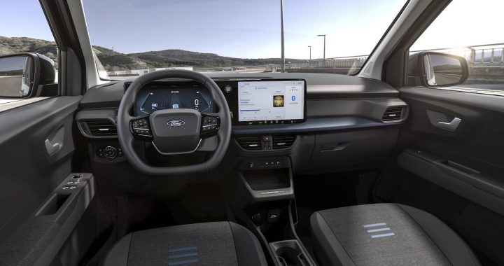 Next-Generation Ford E-Tourneo Courier - Interior 001