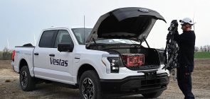 Vestas Ford F-150 Lightning - Exterior 001 - Front Three Quarters
