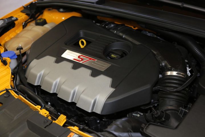 2016 Ford Focus ST With 30k Miles - Engine Bay 001