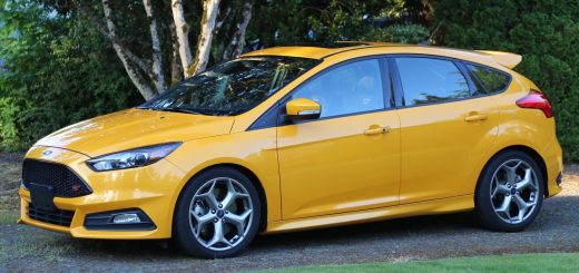 2016 Ford Focus ST With 30k Miles - Exterior 001 - Front Three Quarters