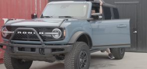 Advanced Fiberglass Concepts Ford Bronco FIberglass Hardtop - Exterior 001 - Front Three Quarters