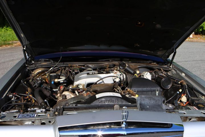 17K-Mile 1988 Lincoln Town Car - Engine Bay 001