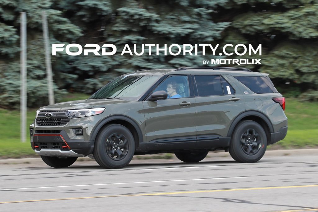 2024 Ford Explorer Timberline Refresh Prototype Spy Shots No Camouflage July 2023 Exterior 002 1024x683 