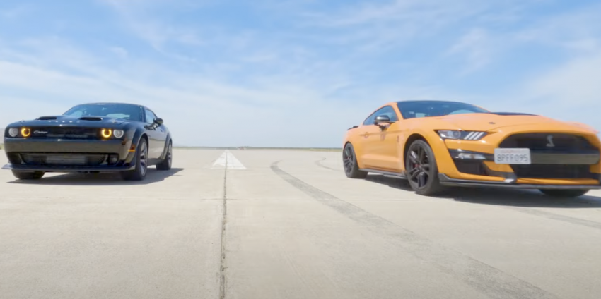 Ford Mustang Shelby GT500 vs Dodge Challenger Black Ghost U-Drag Race - Exterior 001 - Front Three Quarters