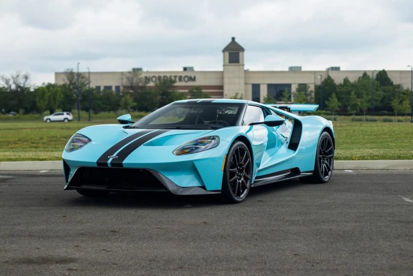Heritage Blue 2019 Ford GT Carbon Series With 3K Miles - Exterior 001 - Front Three Quarters