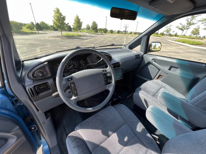 1993 Ford Aerostar XL Extended Length eAWD - Interior 001