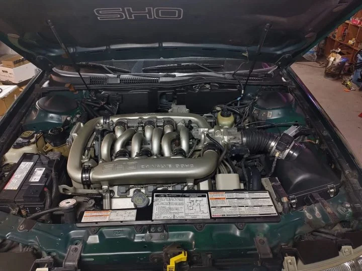 1993 Ford Taurus SHO With 43K Miles - Engine Bay 001