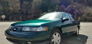 1993 Ford Taurus SHO With 43K Miles - Exterior 001 - Front Three Quarters