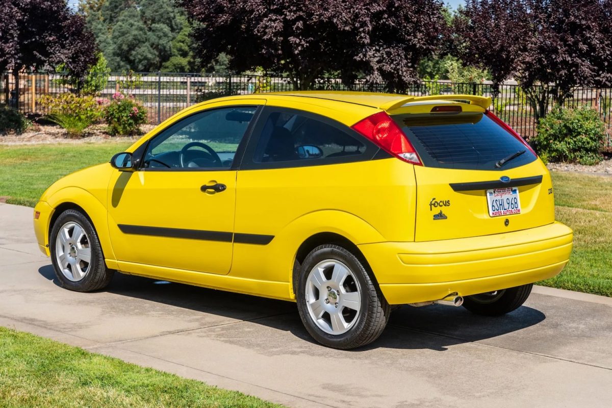 2003 Ford Focus Zx3 With Just 15k Miles Up For Auction