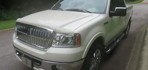 2007 LIncoln Mark LT With 57K Miles - Exterior 001 - Front Three Quarters