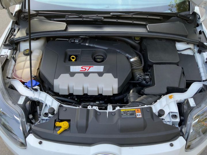 2014 Ford Focus ST With 20K Miles - Engine Bay 001