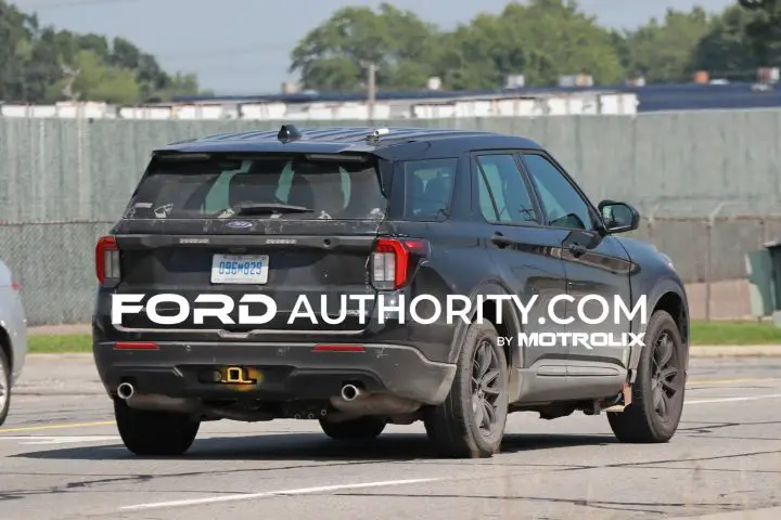 2024 Ford Police Interceptor Utility Spotted For First Time   2024 Ford Explorer Police Interceptor Utility Refresh No Camouflage August 2023 Exterior 001 Rear End Tail Lights 720x480 