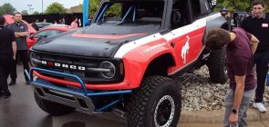 Ford Bronco DR Ford Performance Immersion Day - Exterior 001 - Front Three Quarters