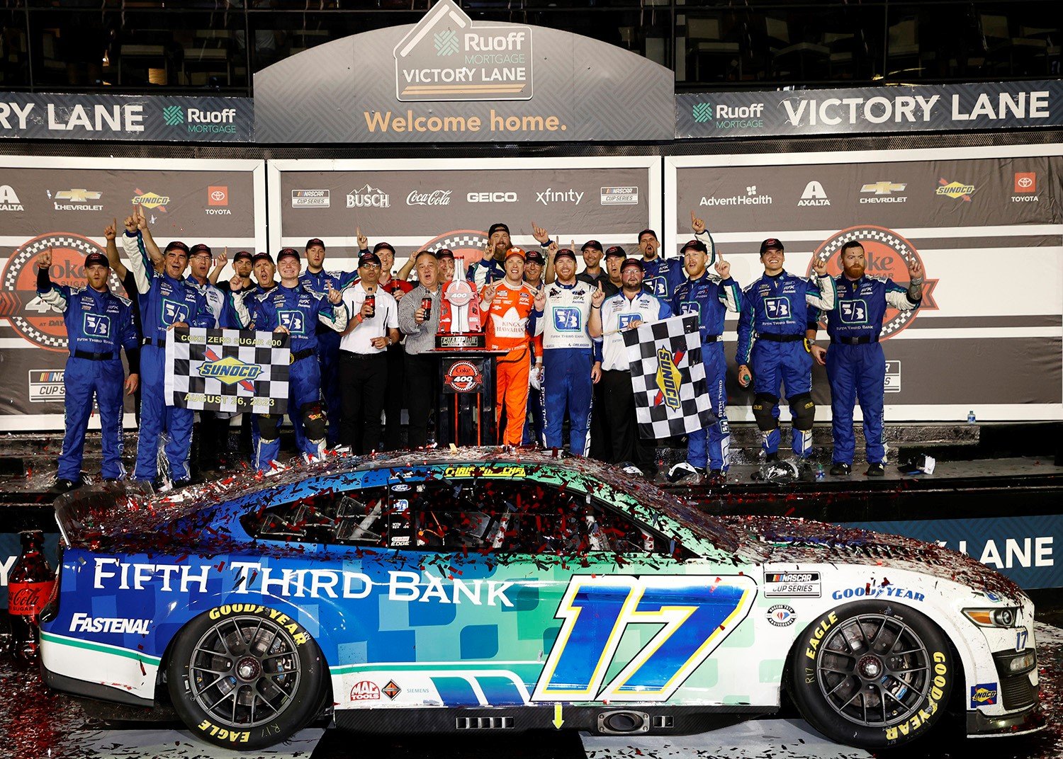 No. 17 NASCAR Ford Wins Daytona, No. 41 Mustang Flips: Video