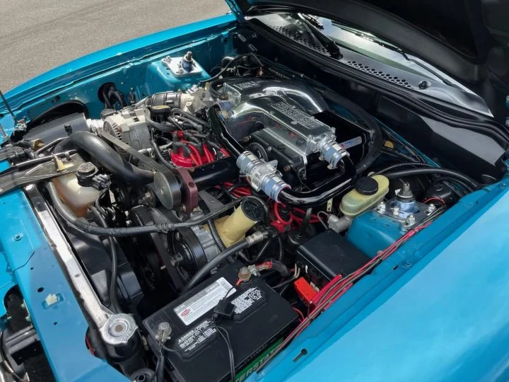 1994 Ford Mustang GT Ventoso - Engine Bay 001