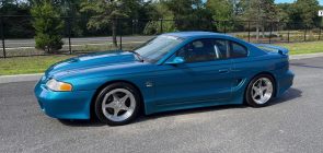1994 Ford Mustang GT Ventoso - Exterior 001 - Front Three Quarters