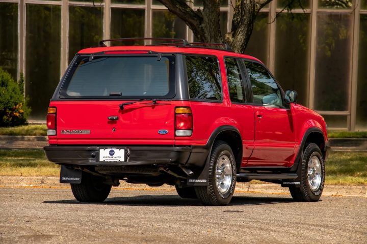 1995 Ford Explorer Sport With 23K Miles - Exterior 002 - Rear Three Quarters