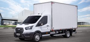 Ford Transit Chassis Cab Brazil - Exterior 002 - Front Three Quarters