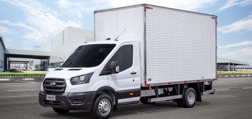 Ford Transit Chassis Cab Brazil - Exterior 002 - Front Three Quarters