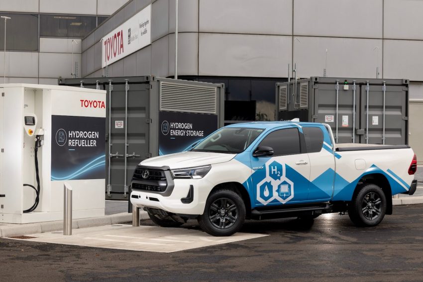 Toyota Hilux Hydrogen Fuel Cell Prototype - Exterior 001 - Front Three Quarters