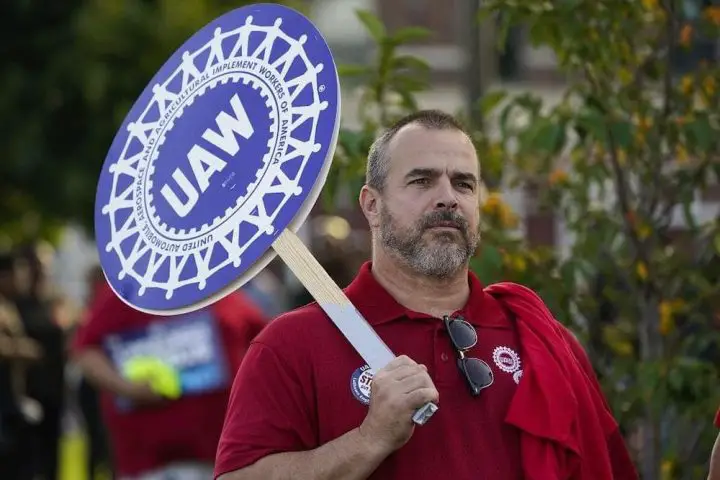 United Auto Workers UAW Strike Ford Michigan Assembly Plant