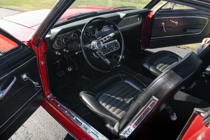 1966 Ford Mustang With 5.0L V8 - Interior 001