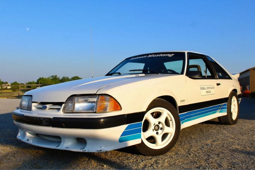 1987 Ford Mustang Saleen Prototype - Exterior 001 - Front Three Quarters