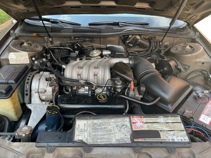 1987 Ford Taurus LX Wagon - Engine Bay 001