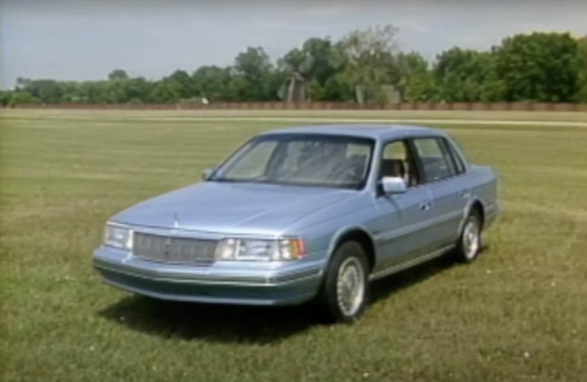 1988 Lincoln Continental MotorWeek Retro Review - Exterior 001 - Front Three Quarters