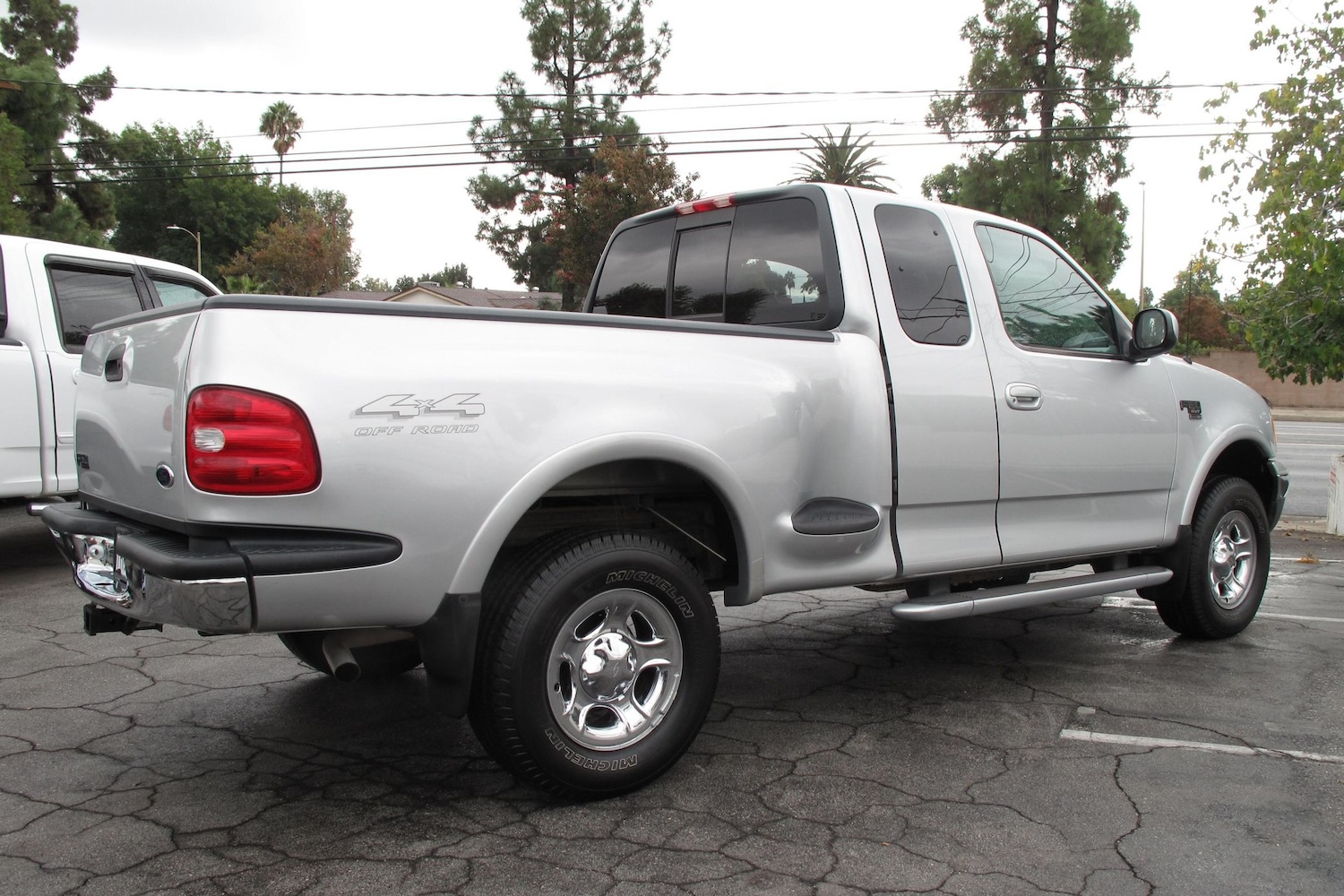 1999 Ford F-150 Lariat With Just 45K Miles Up For Auction