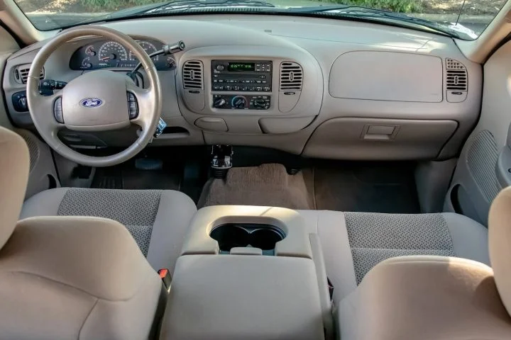 2003 Ford F-150 XLT With 47K Miles - Interior 001
