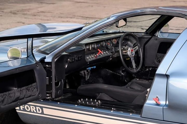 Ford GT40 MK I Press Car - Interior 001