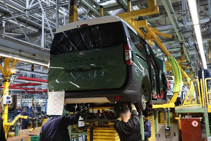 Ford Transit Courier and Tourneo Courier Enter Production At The Ford Otosan Craiova Assembly Plant - Exterior 003 - Rear Three Quarters